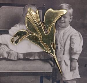 Vintage Robin Kahn Gold-tone Floral Brooch